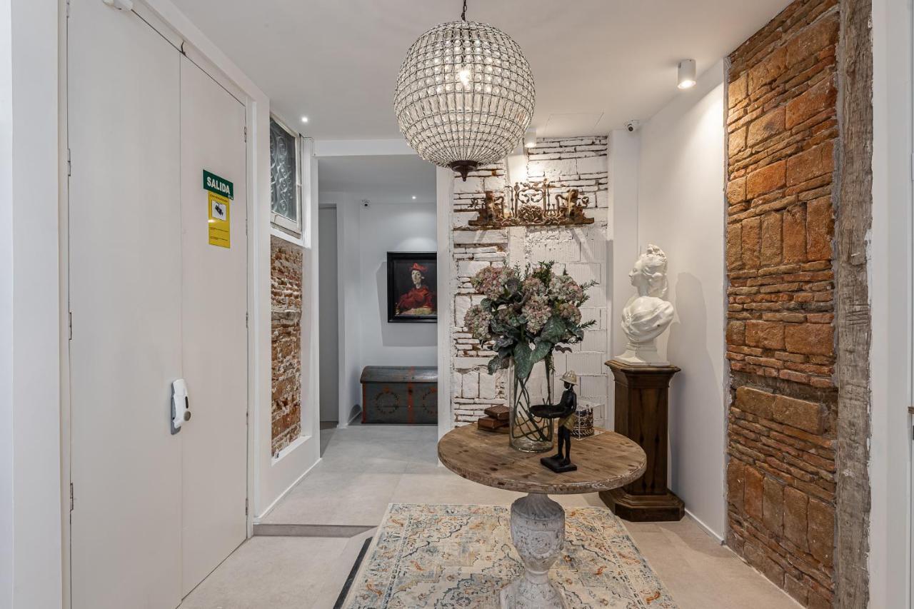 Queens House Chueca マドリード エクステリア 写真